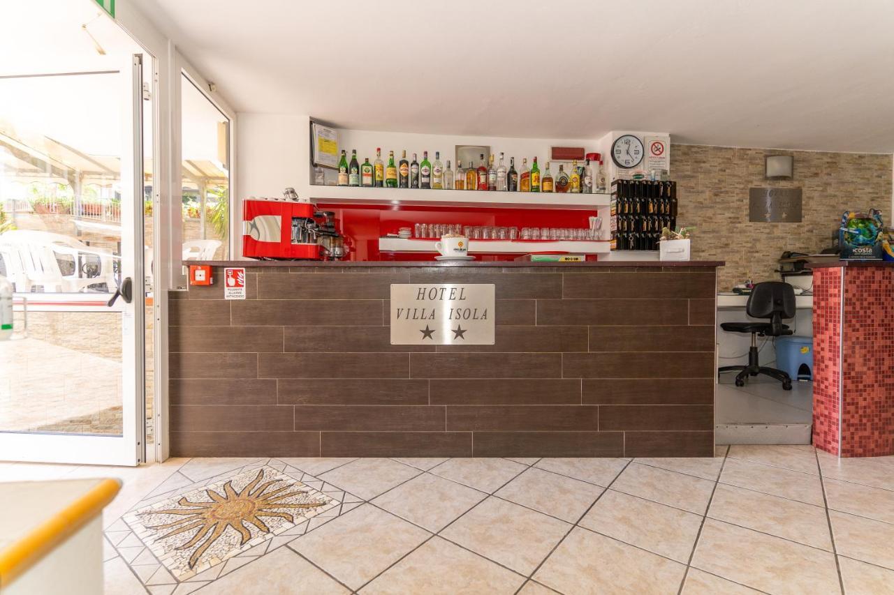 Hotel Villa Isola Римини Екстериор снимка